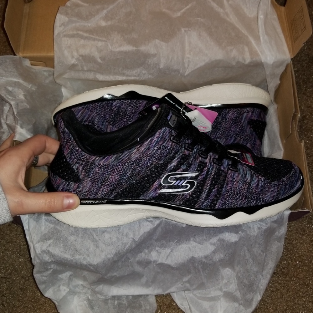 Skechers